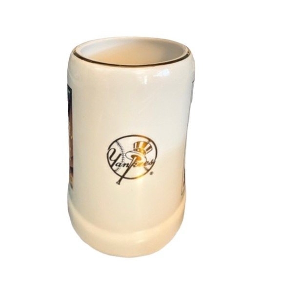 TOPPS BABE RUTH NEW YORK YANKEES 100TH BIRTHDAY MUG - NUMBERED 4798 - Picture 10 of 12